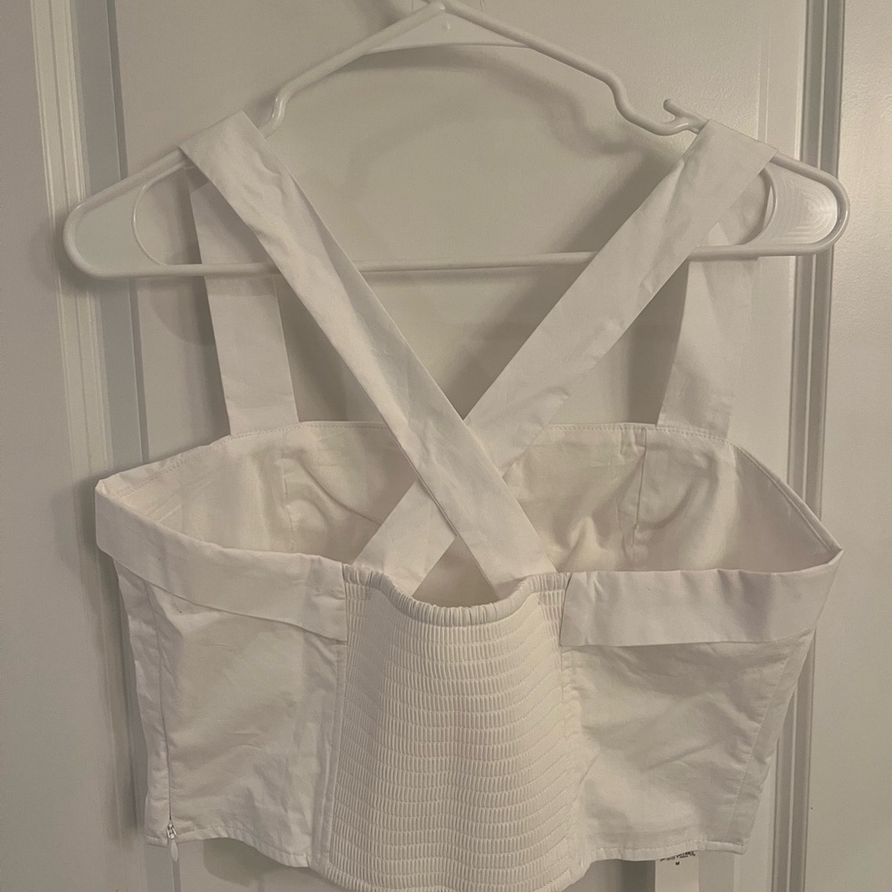 Banana Republic Cross Back Crop New With Tags size Medium - Picture 3 of 5